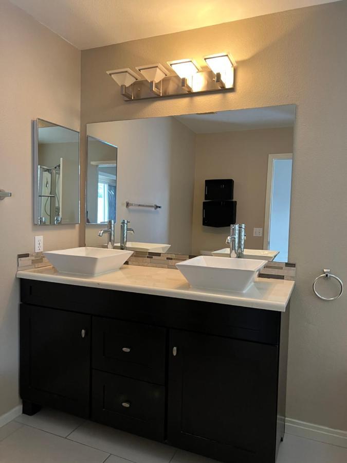 Sweet Spacious 5 Bdrm Home With Pool Las Vegas Luaran gambar