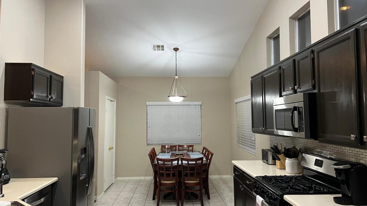 Sweet Spacious 5 Bdrm Home With Pool Las Vegas Luaran gambar