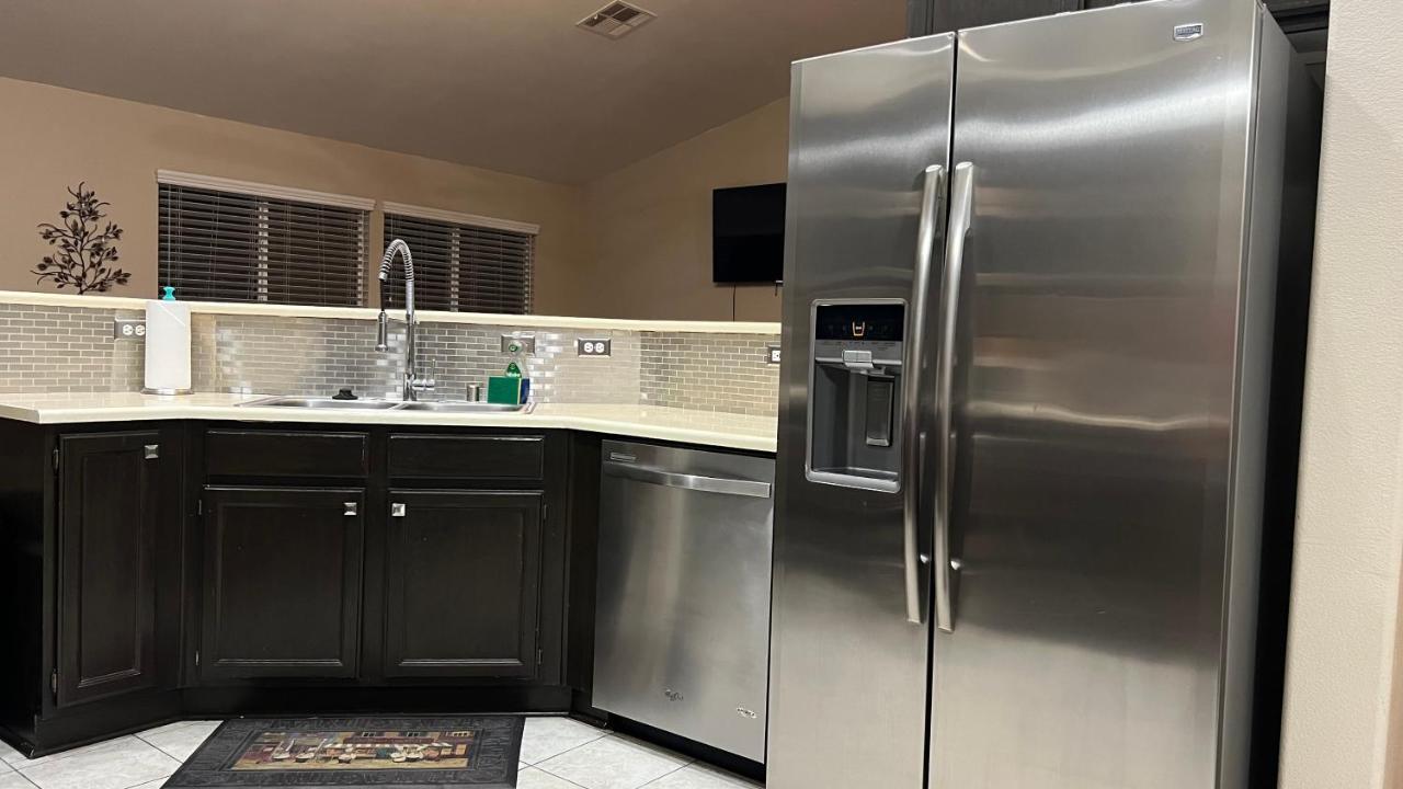 Sweet Spacious 5 Bdrm Home With Pool Las Vegas Luaran gambar