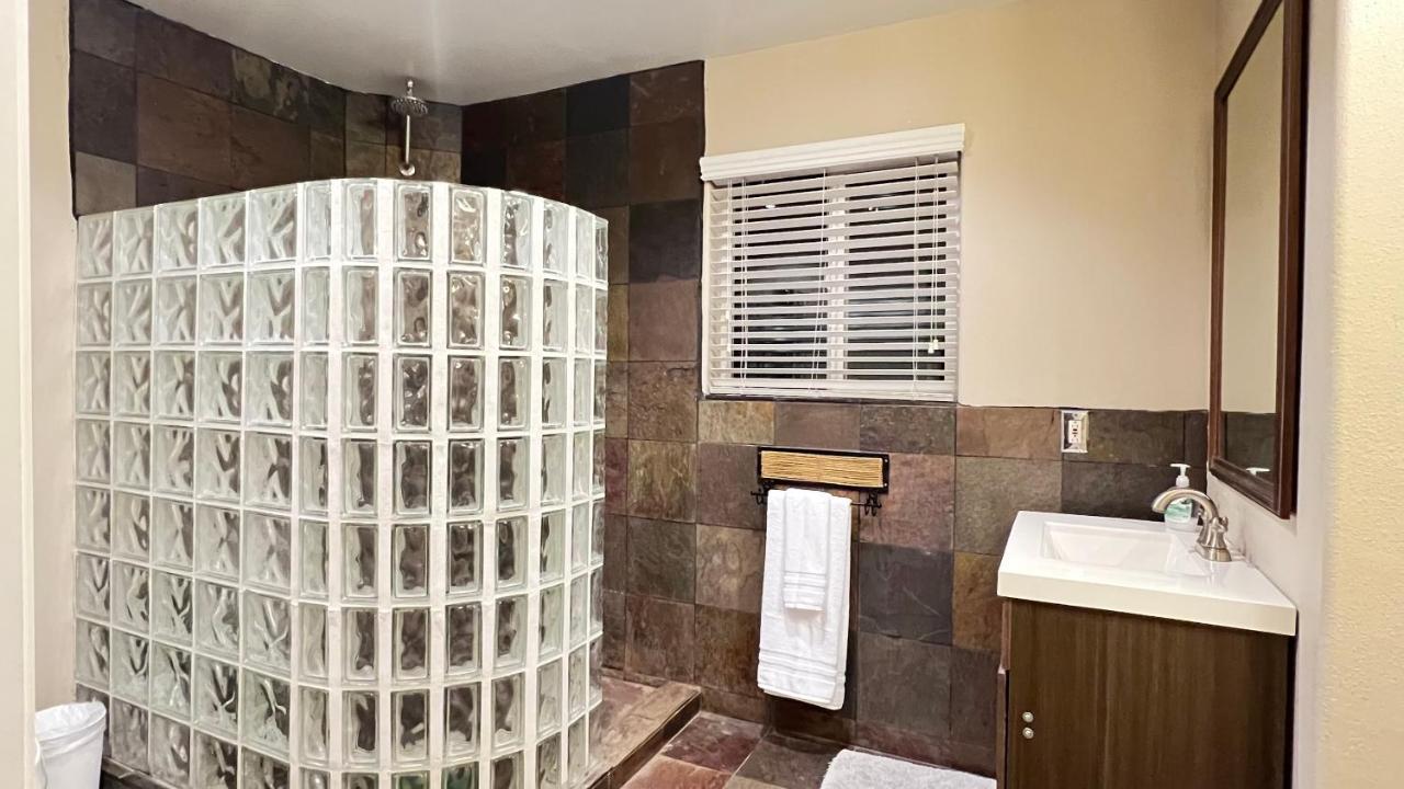 Sweet Spacious 5 Bdrm Home With Pool Las Vegas Luaran gambar