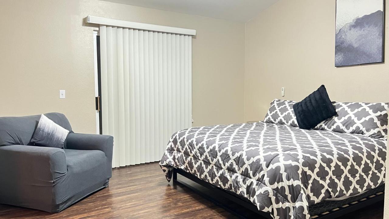 Sweet Spacious 5 Bdrm Home With Pool Las Vegas Luaran gambar